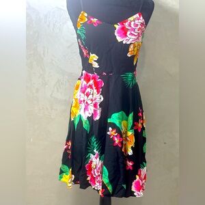*NICE* OLD NAVY FLORAL DRESS SIZE SMALL
